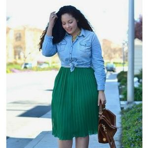 Loft green pleaded skirt